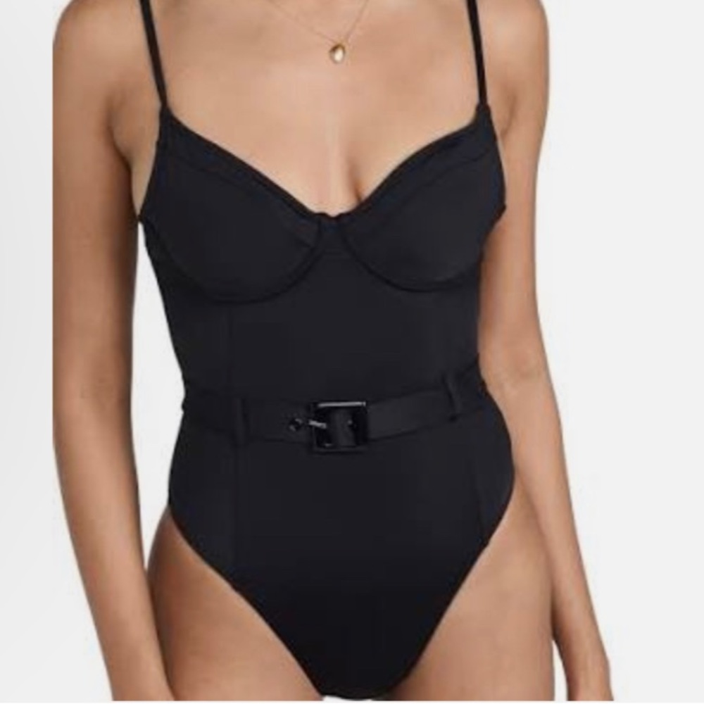 Good American - showoff one piece - size 4 - black with belt optional